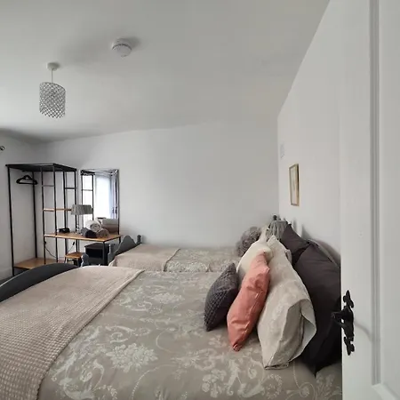 Tranquil Retreat At Carney Commons Holiday home
