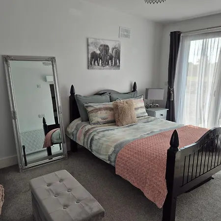 Tranquil Retreat At Carney Commons Holiday home *